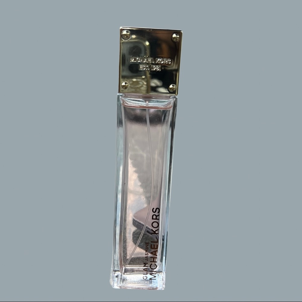 Sprayed a few times.Glam Jasmine Eau de Parfum, 
DETAILS Glass Bottle Spray Top